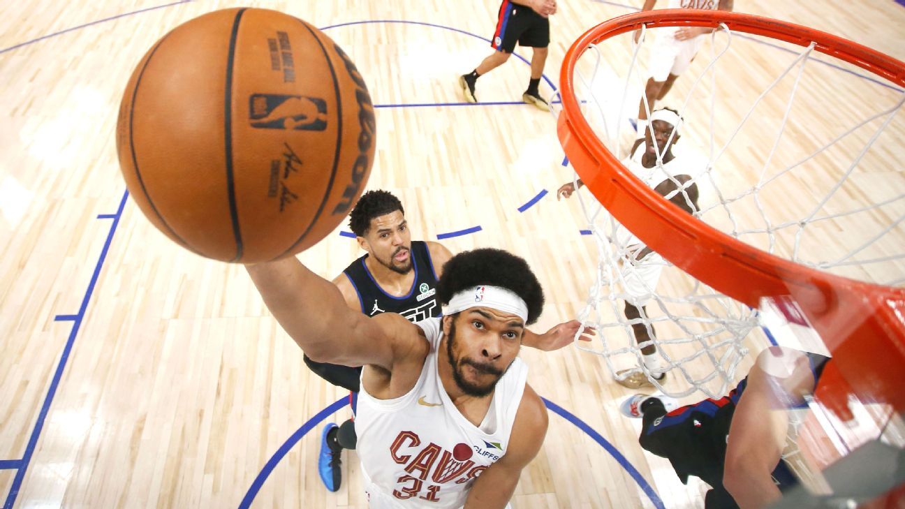 Jarrett Allen lifts Cavs in return from injury, nets 18 in blowout over Heat