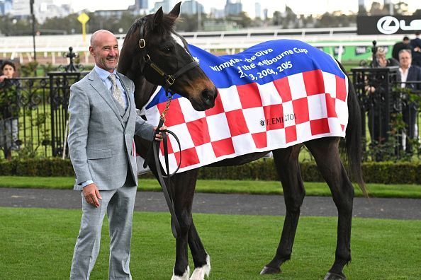 Australian racing icon Makybe Diva dies aged 26