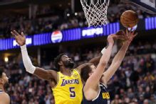 Lakers' Ayton exits with knee injury; LeBron says elbow sore