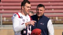 Patriots players support Vrabel, stay focused on football