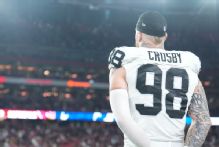 Crosby bids farewell to Raiders, 'so excited' to join Ravens