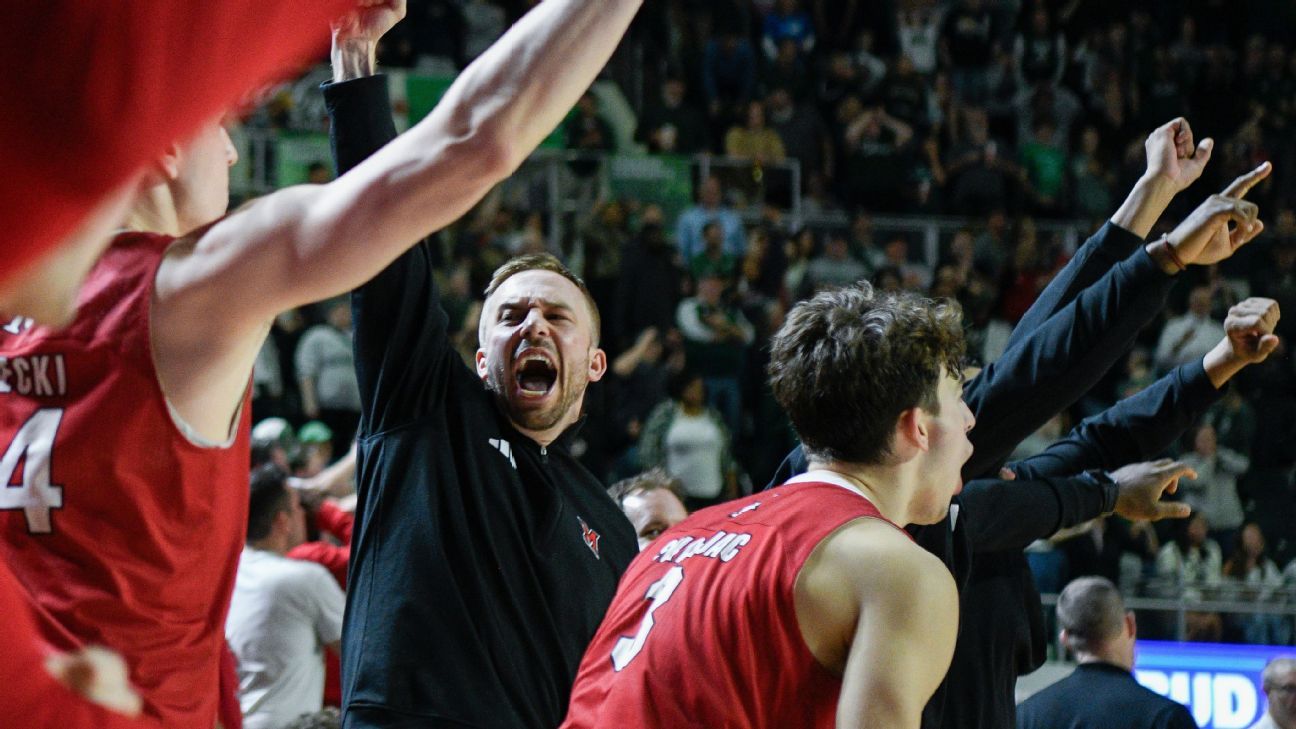 Miami (Ohio) caps 31-0 season with overtime win