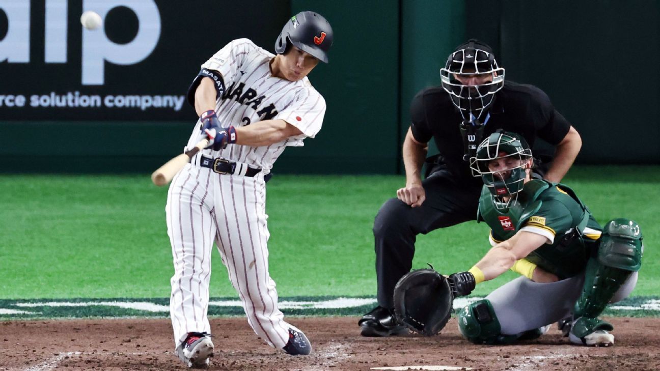 Japan rallies past Australia, clinches WBC pool