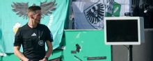 Aficionado desconecta el VAR para salvar a su equipo de un penalti
