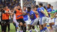 Onde estão os 23 envolvidos em briga generalizada entre Cruzeiro x Atlético-MG, que duelam na Copa do Brasil