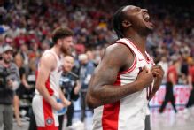 Bradley's buzzer-beater puts No. 2 Arizona in Big 12 final