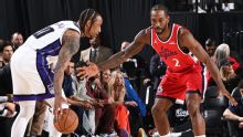 Kawhi abandona derrota de Clippers con esguince de tobillo