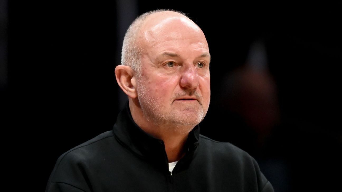Butler's Matta retires from coaching with 502 wins