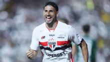 São Paulo anuncia renovação de Calleri até 2028, e atacante se declara: 'Encontrei um lugar para meu coração morar'