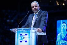Charlotte Hornets retire Dell Curry's No. 30 jersey