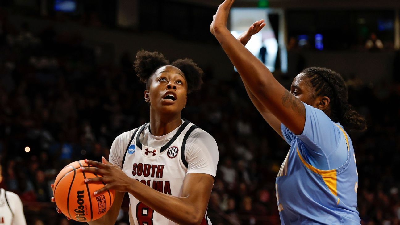Edwards' 27 leads S. Carolina rout of Southern