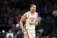 Darius Acuff Jr. embraces 'big moment,' propels Hogs into Sweet 16