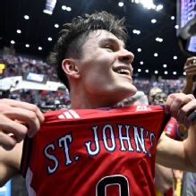 Sources: Dylan Darling hits portal; Quinn Ellis to St. John's