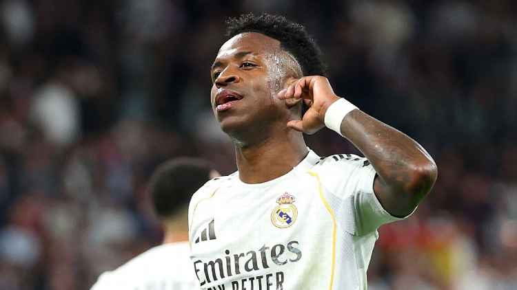 شائعات وأخبار: ريال مدريد يعرض فينيسيوس…