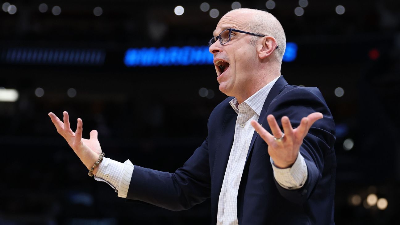'Just make them all eligible': Men's hoops coaches weigh in on eligibility chaos