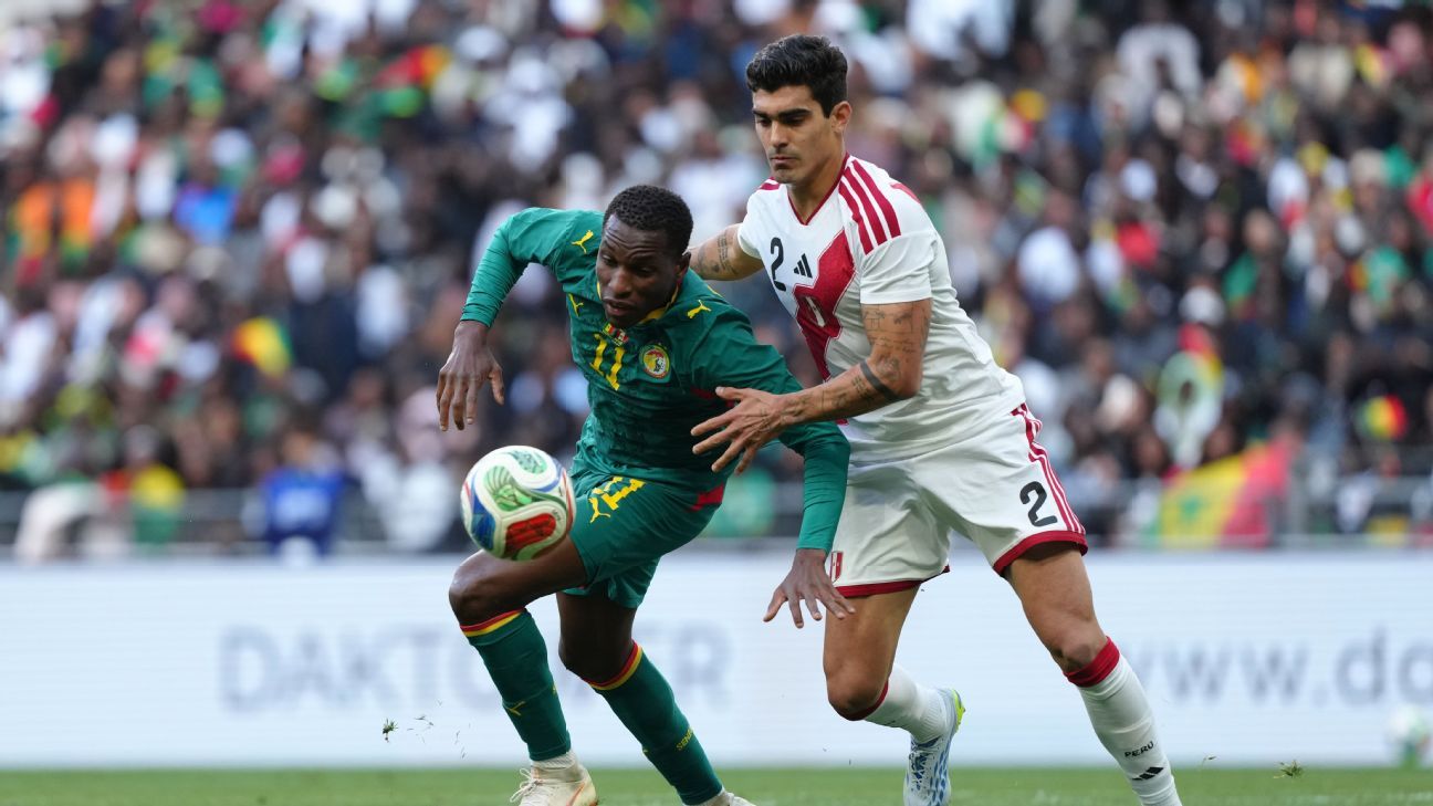 Alfonso Barco: cómo jugó el defensor peruano ante Senegal - ESPN