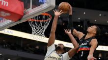 Los Spurs presionan al Thunder y los Sixers se meten en la pelea por los playoffs de la NBA