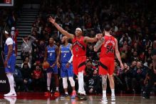 Raptors use 31-0 run to pummel sputtering Magic