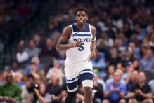 'Nature calls': Anthony Edwards misses tip off in return