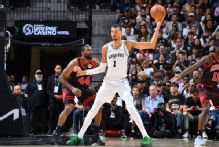 Victor Wembanyama avoids major injury; doubtful vs. Blazers