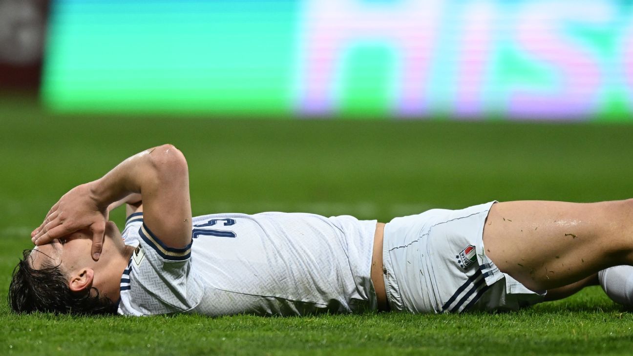 Italy miss out on 3rd-straight WC in shootout loss