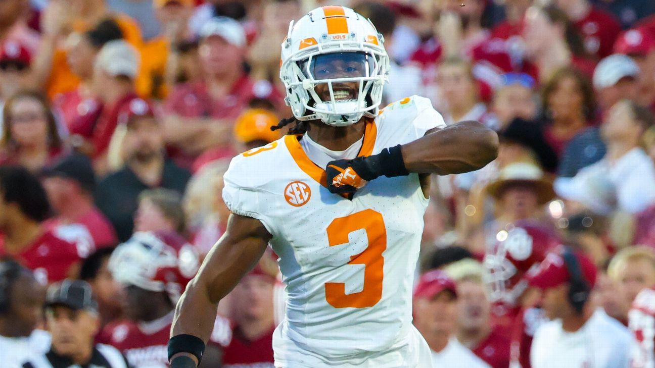 Latest NFL draft buzz: What we're hearing on Jermod McCoy's pro day, the QB3 debate