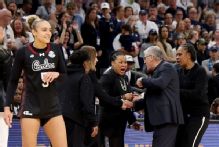 UConn's Geno Auriemma apologizes to South Carolina for outburst