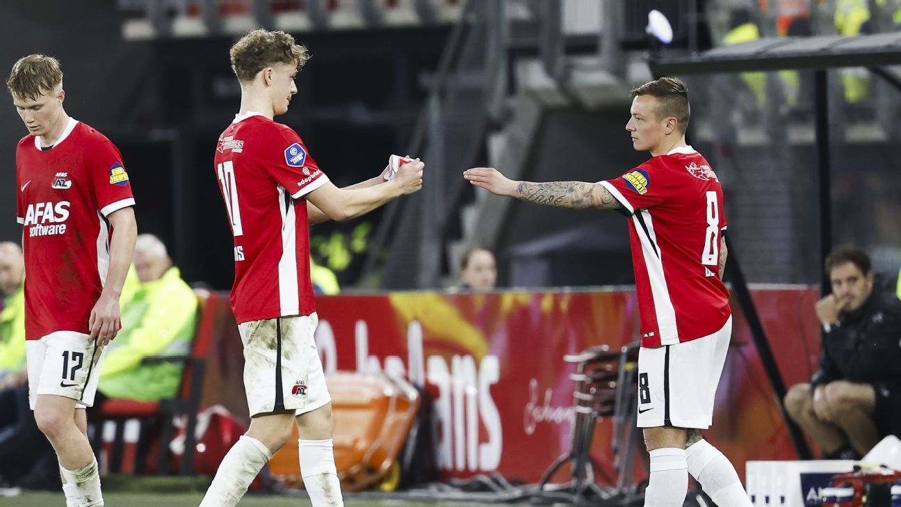 AZ wint eenvoudig van Fortuna Sittard en houdt hoop op top vier, rentree Clasie