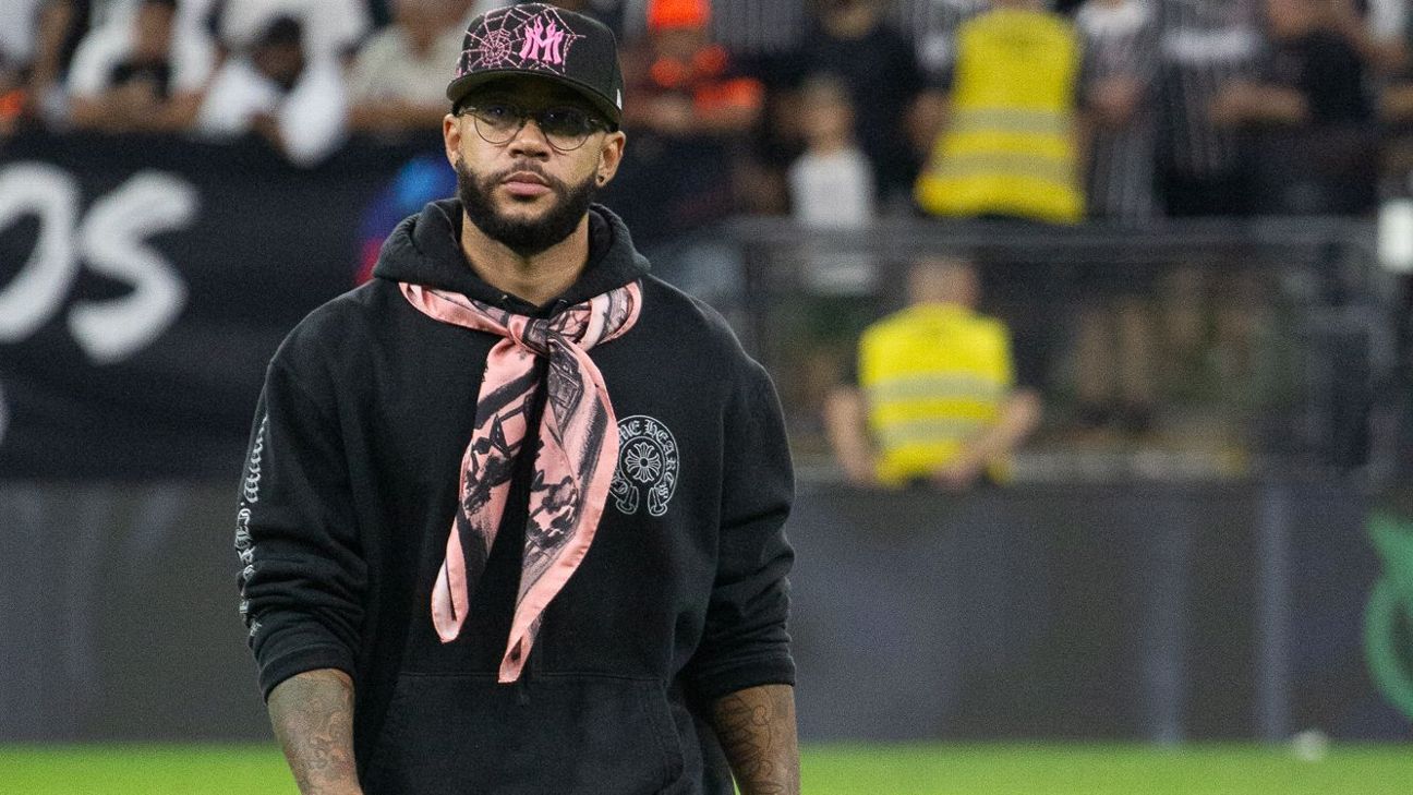 Memphis explica escolha pelo Corinthians, desabafa sobre aposentadoria e detona críticos: 'Tenho haters desde os 16 anos'