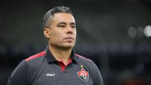 Jair Ventura diz que é 'muito difícil estudar o Vitória' e desabafa após classificação: 'Se eu perder, volto a ser burro, retranqueiro, covarde e idiota'