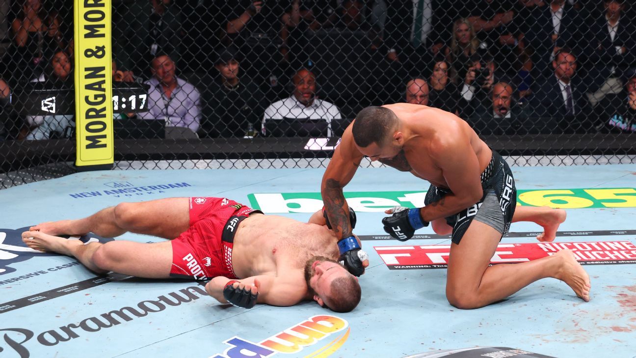 Badly hobbled, Ulberg KO's Prochazka to win title