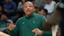 Bucks: Doc Rivers deja de ser entrenador luego de 3 años, fuentes