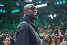 Timberwolves welcome back legend Kevin Garnett to Minneapolis