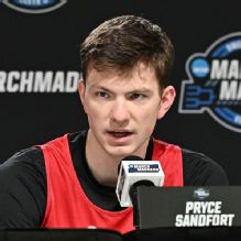 Forward Pryce Sandfort puts off NBA, will return to Nebraska