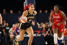 Mystics match Tempo offer sheet, re-sign Shakira Austin