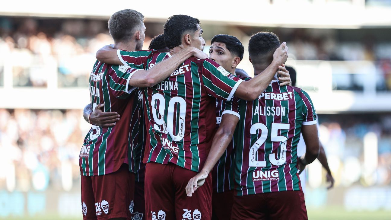 Em jogo de golaços, John Kennedy decide no fim, e Fluminense vira para cima do Santos na Vila Belmiro pelo Brasileirão