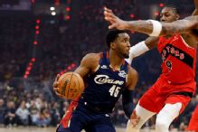 Mitchell, Harden help Cavaliers roll past Raptors for 2-0 lead