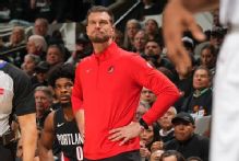 Blazers' Splitter on Dundon reports: 'Trying to be a pro'