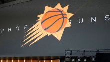 Exempleado retira demanda por discriminación contra los Suns