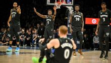 Timberwolves sofrem sustos por lesões, mas batem Nuggets com epopeia no Jogo 4 dos playoffs da NBA