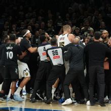McDaniels, Jokic clash at end of Timberwolves' Game 4 win