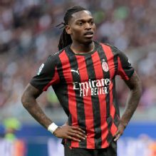 Rafael Leão could stay at AC Milan but Santiago Gimenez on Porto radar - sources