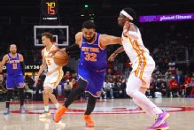 Knicks set record with 47-point halftime lead against Hawks