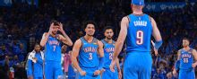 Chet Holmgren cifra doble-doble y OKC supera con autridad a Lakers en el Juego 1