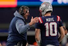 Patriots QB Maye backs Vrabel, not worried about distraction