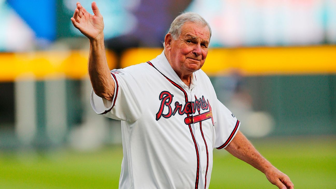 MLB Players, Coaches Honor Late Manager Bobby Cox, Dead at 84