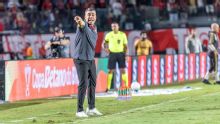 Jair Ventura reconhece momento ruim e é direto sobre futuro no Vitória: 'Depende da diretoria'