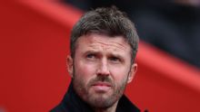 Man United's Michael Carrick wary of 'buzz' at newly-promoted Hull