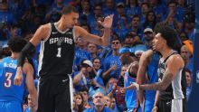 Spurs vencen a Thunder en 2OT y le quitan el invicto en playoffs