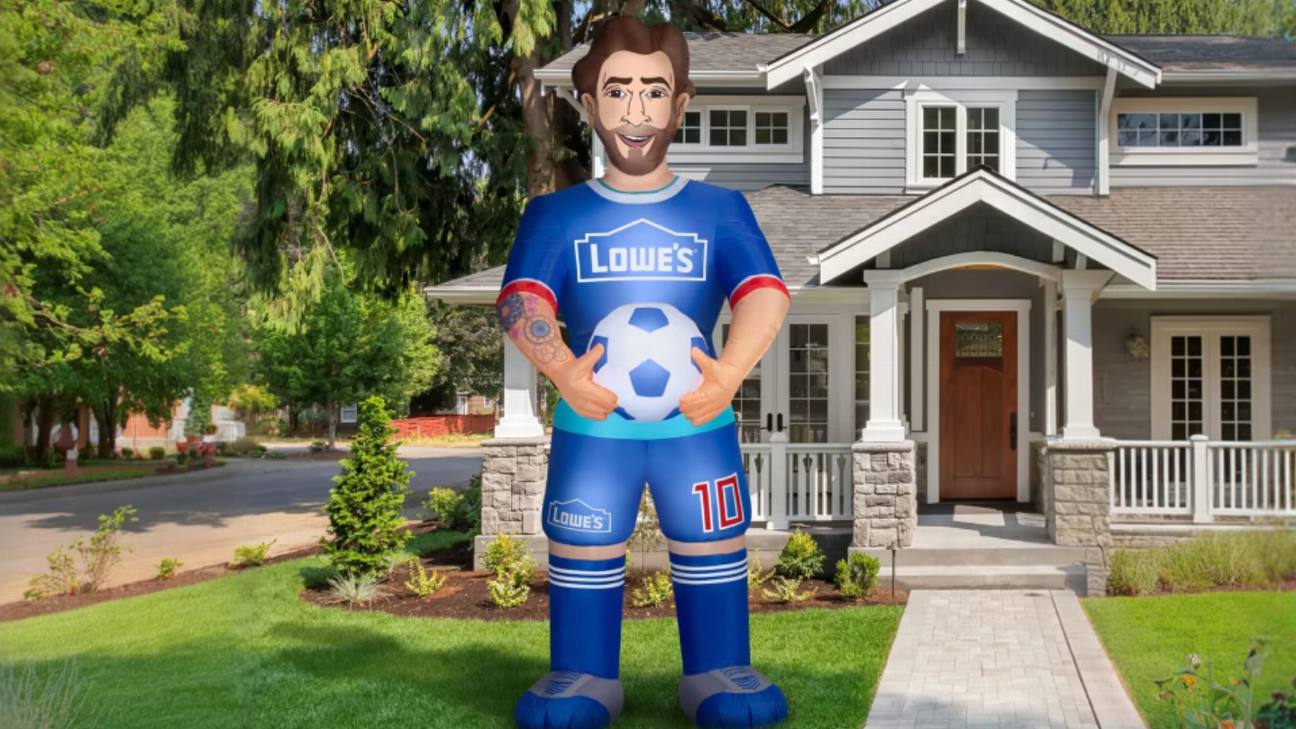 Hey look, a 10-ft inflatable Messi! Wait, that is ...
